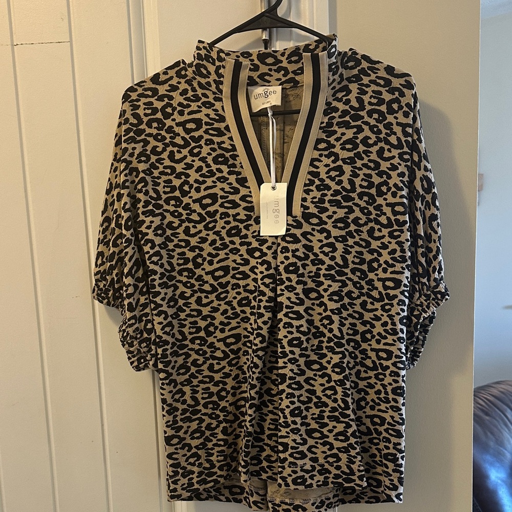 Umgee Leopard Print Top with Striped Collar